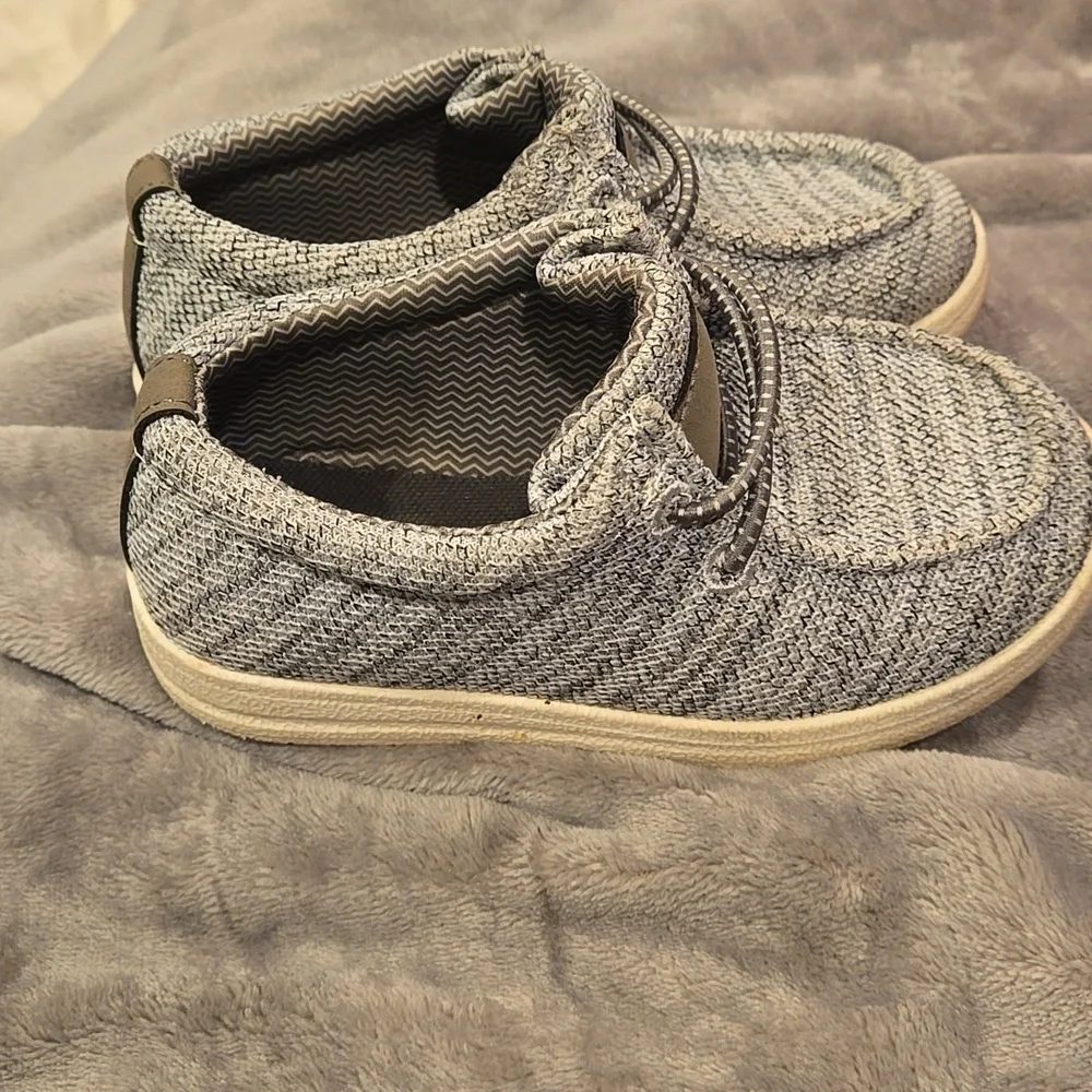 Old Navy Kids Moccasins in Gray